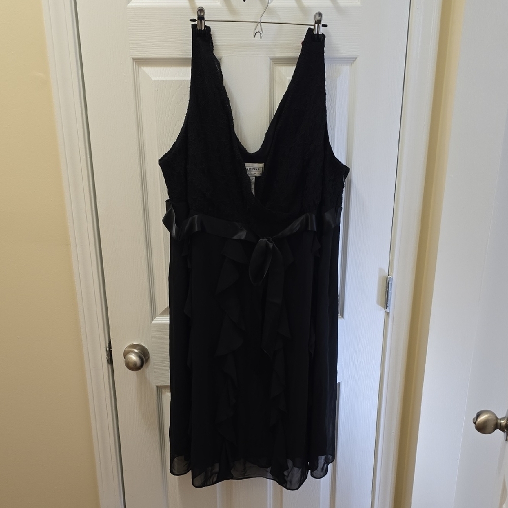 Jessica Howard Ruffled Cocktail Dress - Picture 3 of 7
